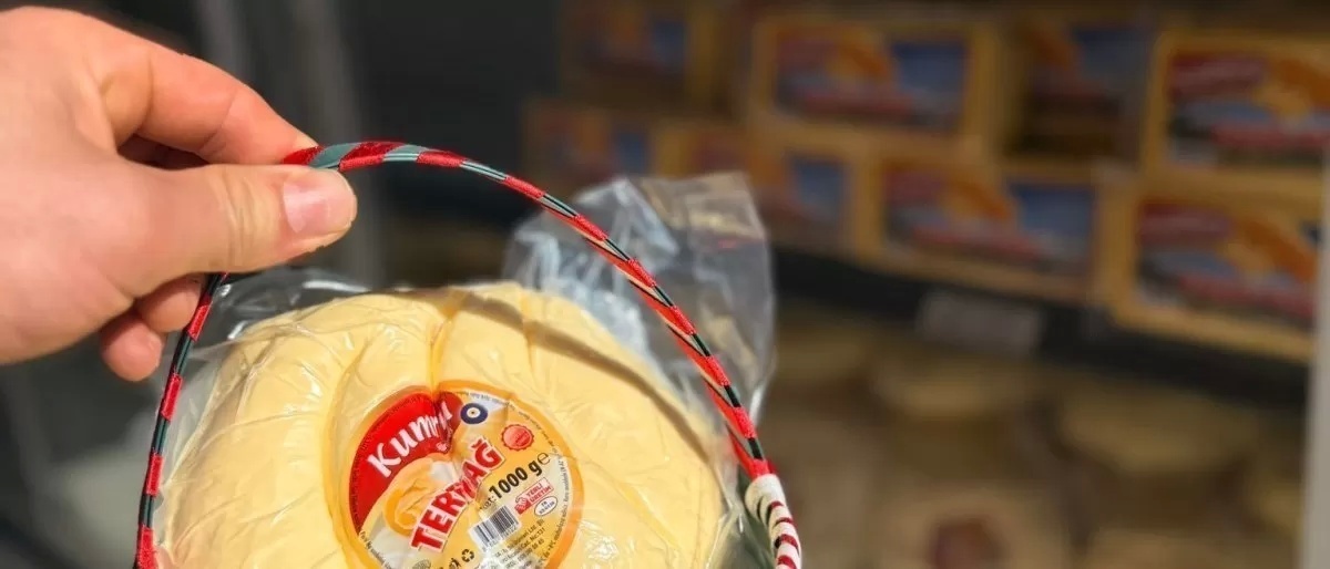 Manisa Kahvaltılarının Vazgeçilmezi: Özel Üretim Kumru Süt Ürünleri Kolot Peyniri